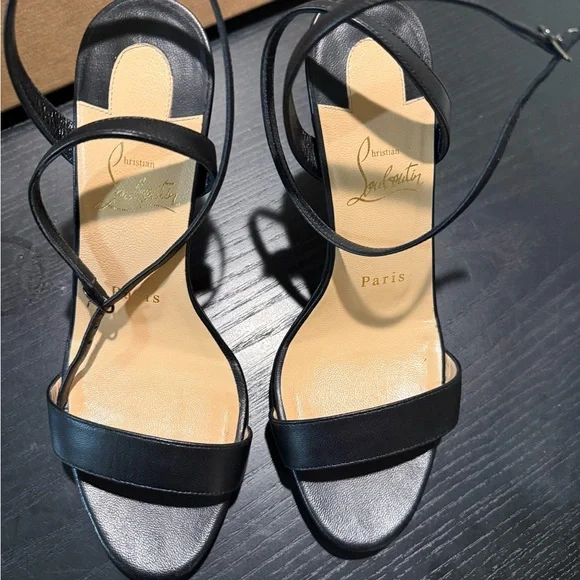 Christian Louboutin 100M Loubi Queen Sandal Nappa Leather - Picture 2 of 16